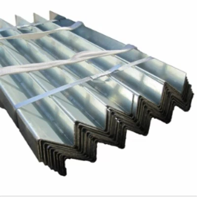 Apa sajakah fitur keselamatan pos pagar pembatas?